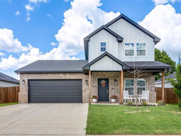 108 Magnolia Estates Street, Crowley, TX 76036