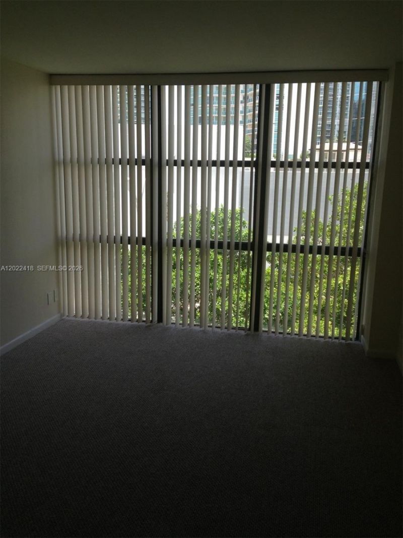 16909 N Bay Rd , Unit 520, Sunny Isles Beach, FL 33160 Photo