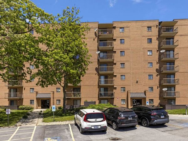 6010 Lake Bluff Drive , Unit 301, Tinley Park, IL 60477