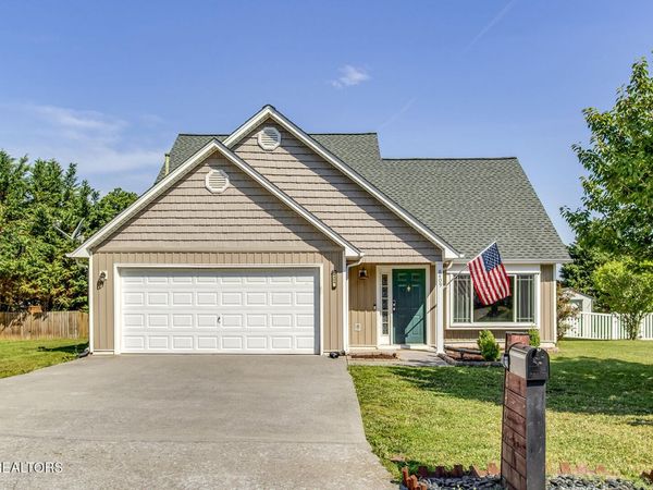 8409 Gardenside Lane, Powell, TN 37849