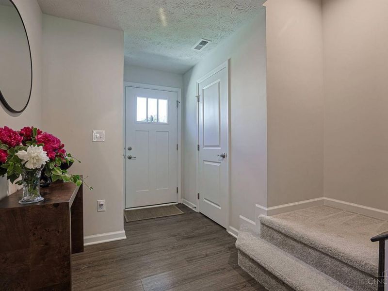25 Wentworth Lane, Cincinnati, OH 45236 Photo 4