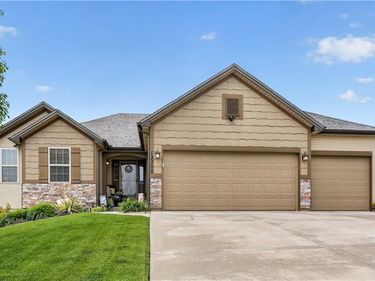 13300 N Copper Ridge Drive, Platte City, MO 64079