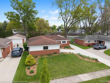 30238 S Stockton Drive, Farmington Hills, MI 48336