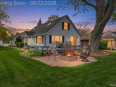 5441 Pointe Drive, East China Twp, MI 48054
