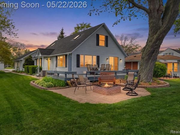 5441 Pointe Drive, East China Twp, MI 48054