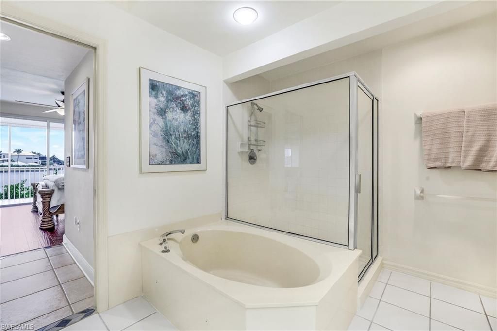 9380 Gulf Shore Dr, Unit 102, Naples, FL 34108 Photo