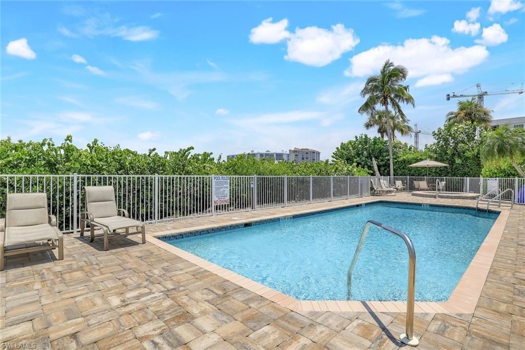 9380 Gulf Shore Dr, Unit 102, Naples, FL 34108 Photo