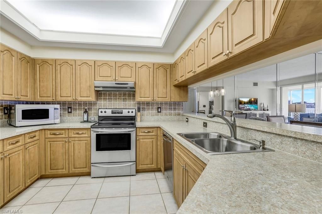9380 Gulf Shore Dr, Unit 102, Naples, FL 34108 Photo