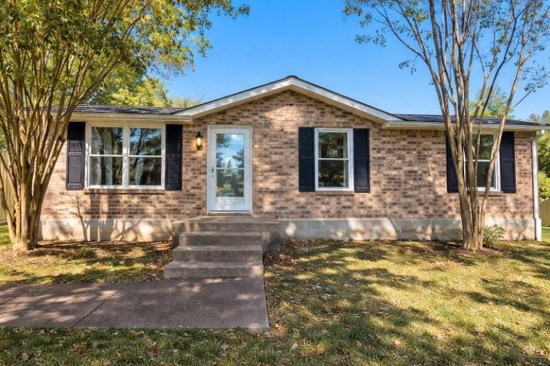 127 King Cole Dr, Clarksville, TN 37042 Main Photo