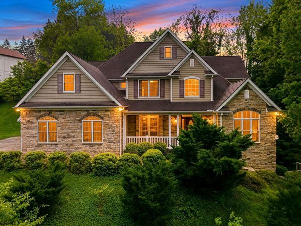672 Poplar Woods Drive, Morgantown, WV 26505
