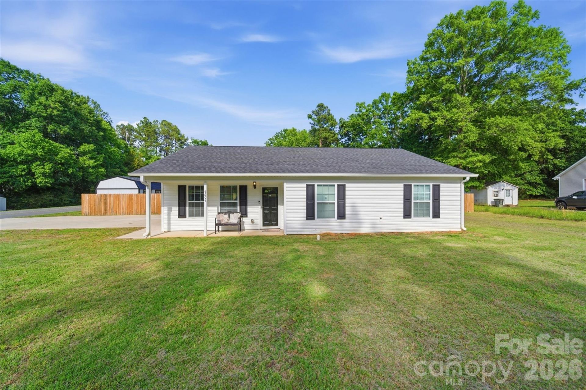 5694 Hillsdale Drive, Fort Lawn, SC 29714 Main Photo