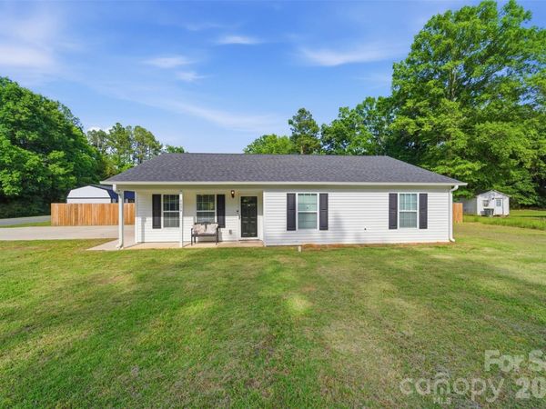 5694 Hillsdale Drive, Fort Lawn, SC 29714