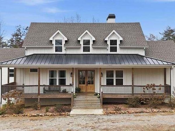 744 Moores Gin Road , Fairmount, GA 30139