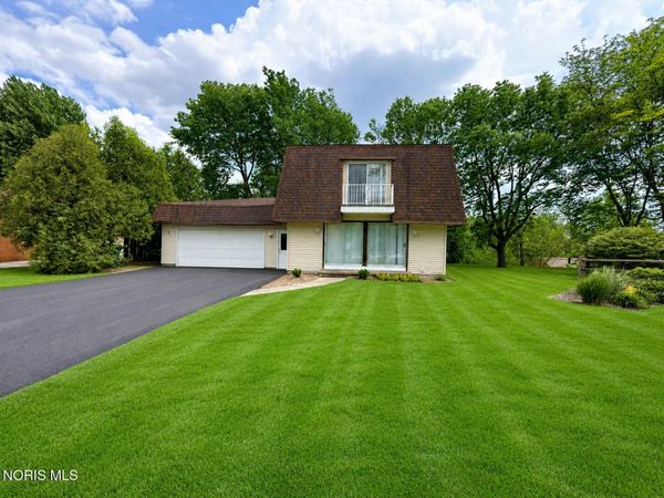 443 Overlook Drive , Waterville, OH 43566