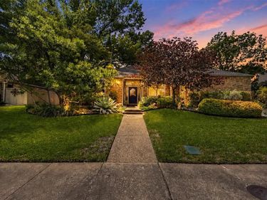 6432 Barkwood Lane, Dallas, TX 75248