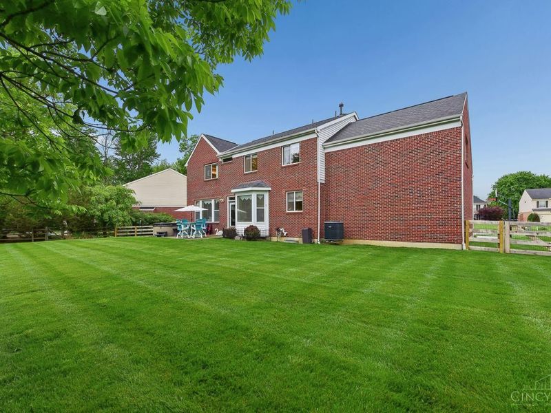 1551 Hunt Club Drive, Miami Twp, OH 45150 Photo 4