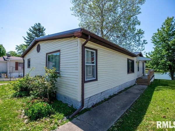113 LAKEPOINT Drive, Metamora, IL 61548