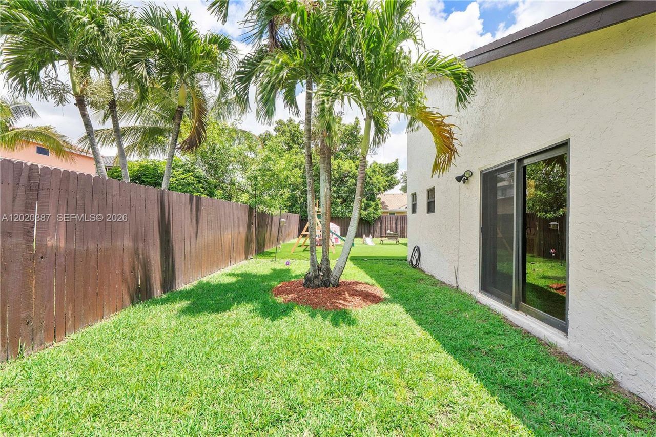 5121 NW 87th Ave , Lauderhill, FL 33351 Photo