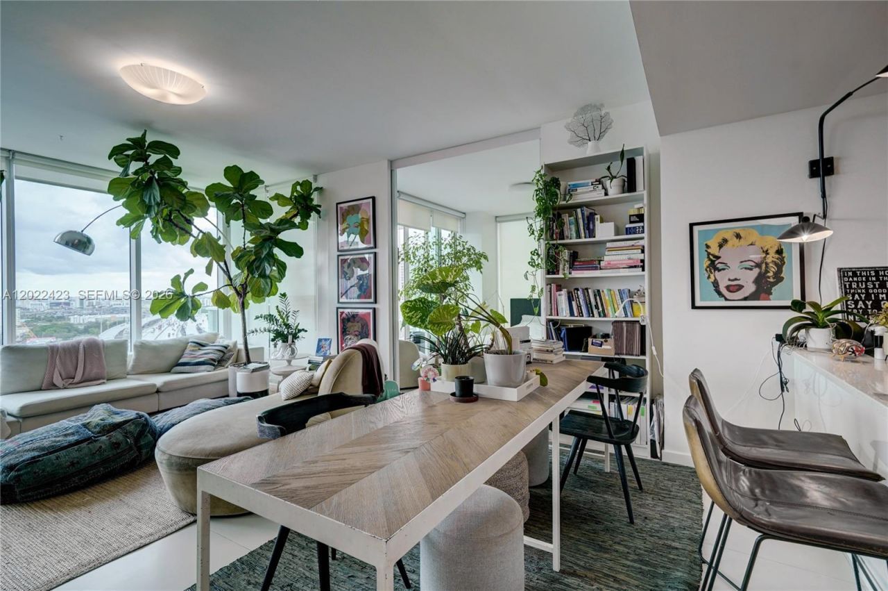 1040 Biscayne Blvd , Unit 1606, Miami, FL 33132 Photo