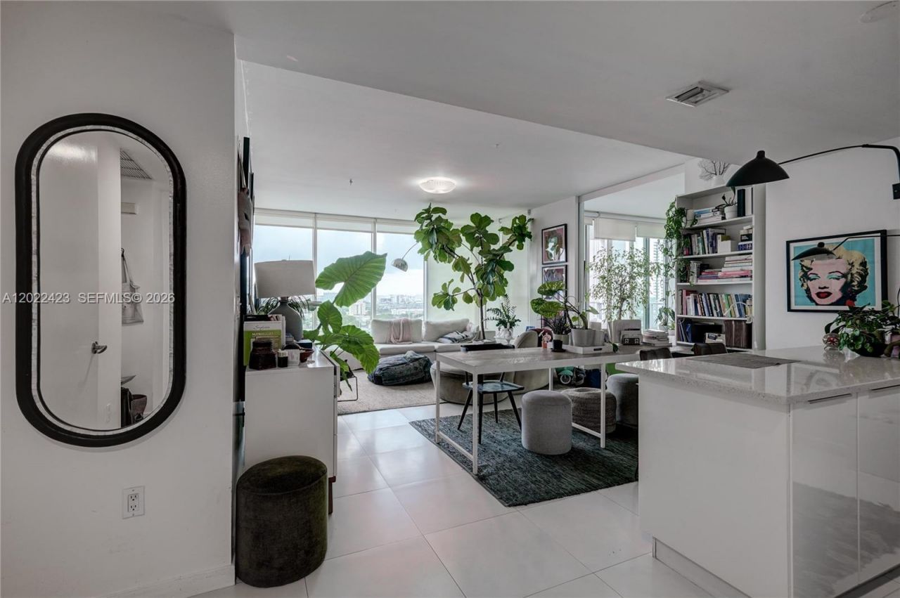 1040 Biscayne Blvd , Unit 1606, Miami, FL 33132 Photo