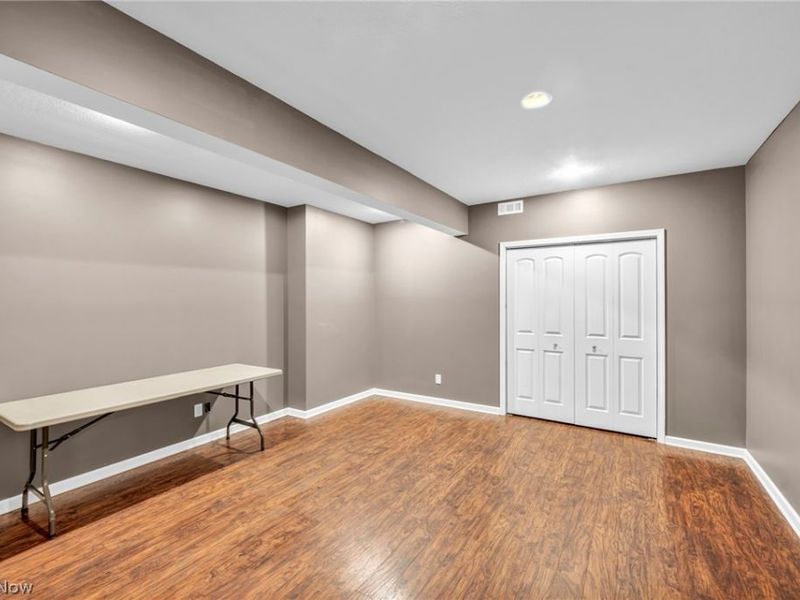 8933 Mountain View Drive, Mentor, OH 44060 Photo 40