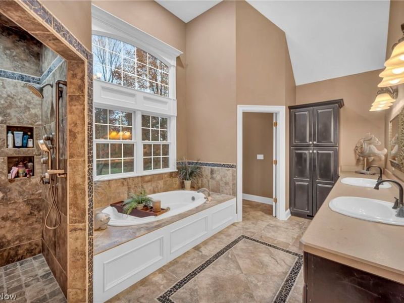 8933 Mountain View Drive, Mentor, OH 44060 Photo 45