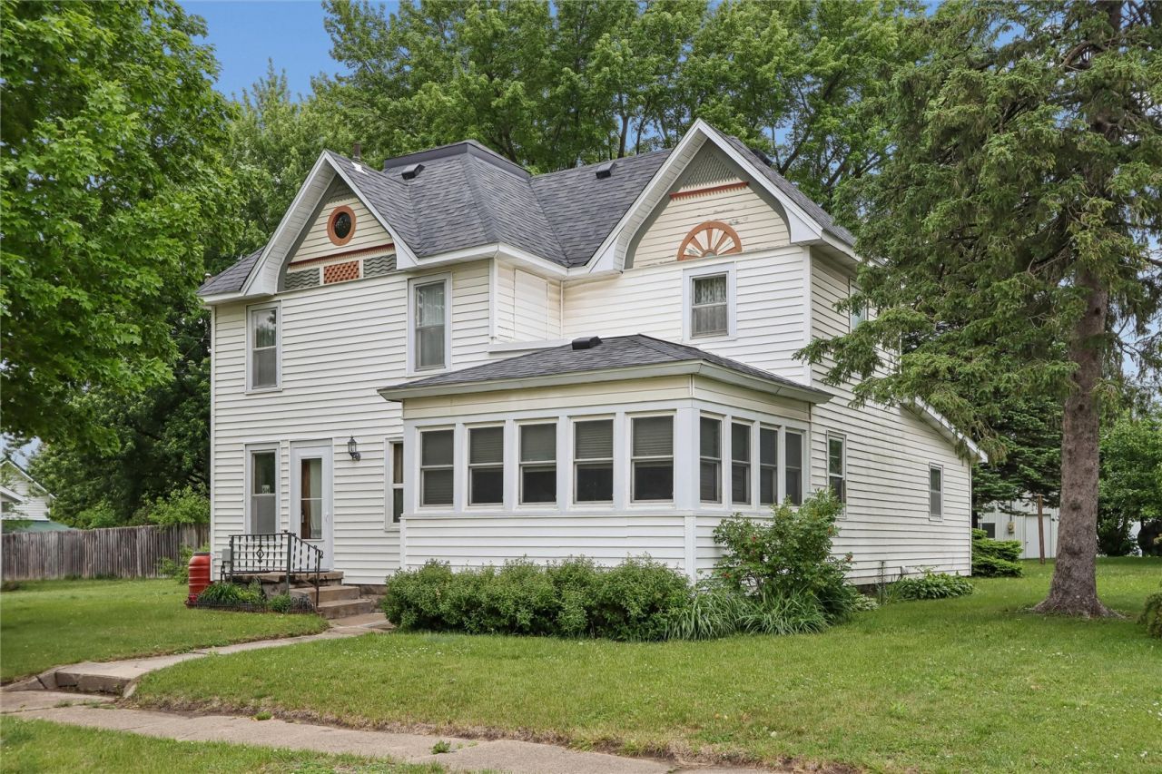 514 Latham Street, Walker, IA 52352 Main Photo