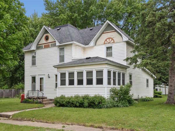 514 Latham Street , Walker, IA 52352