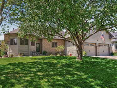 9459 Kirkwood Way N, Maple Grove, MN 55369