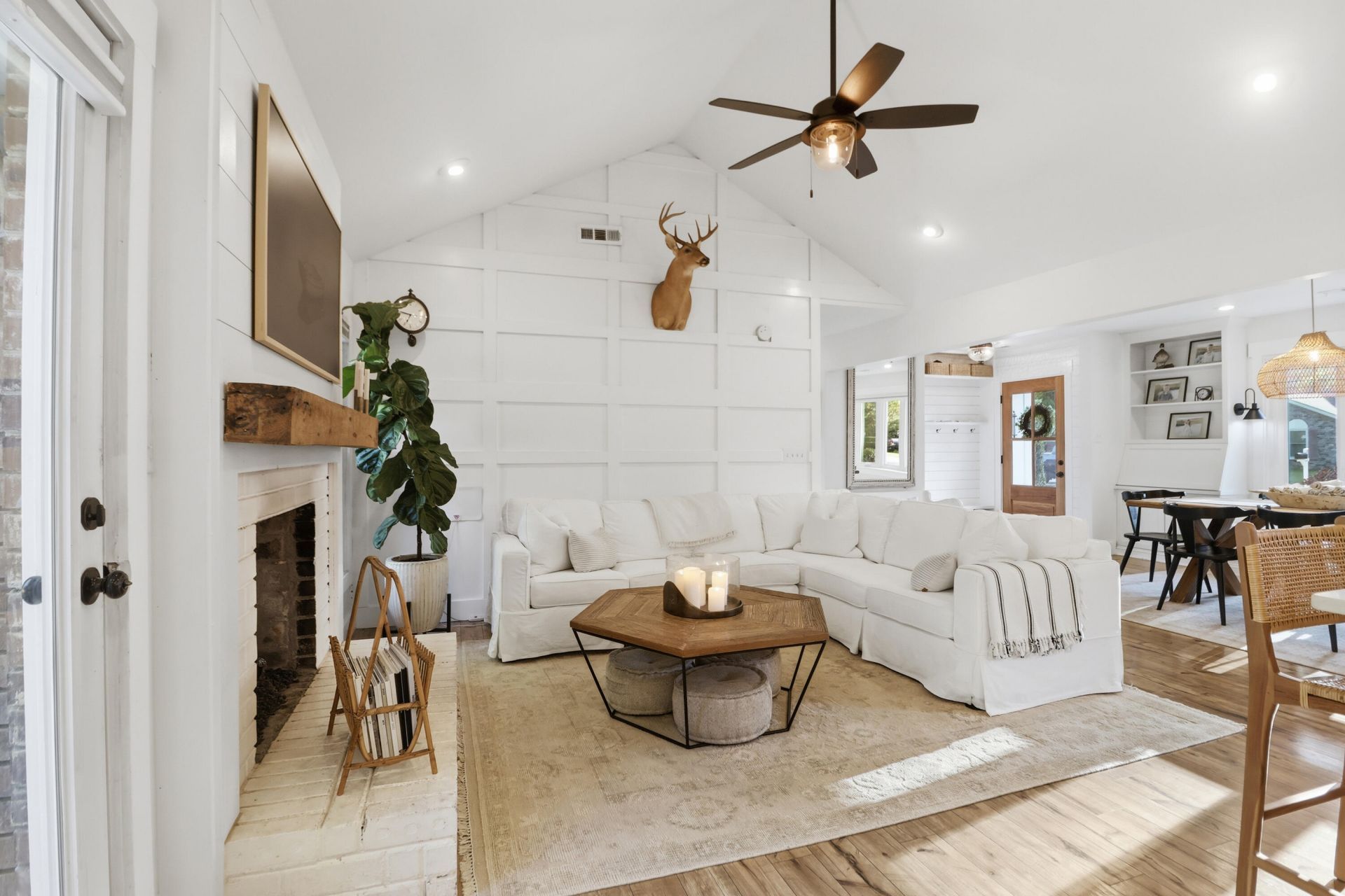 2113 Chancellory Lane Photo 12
