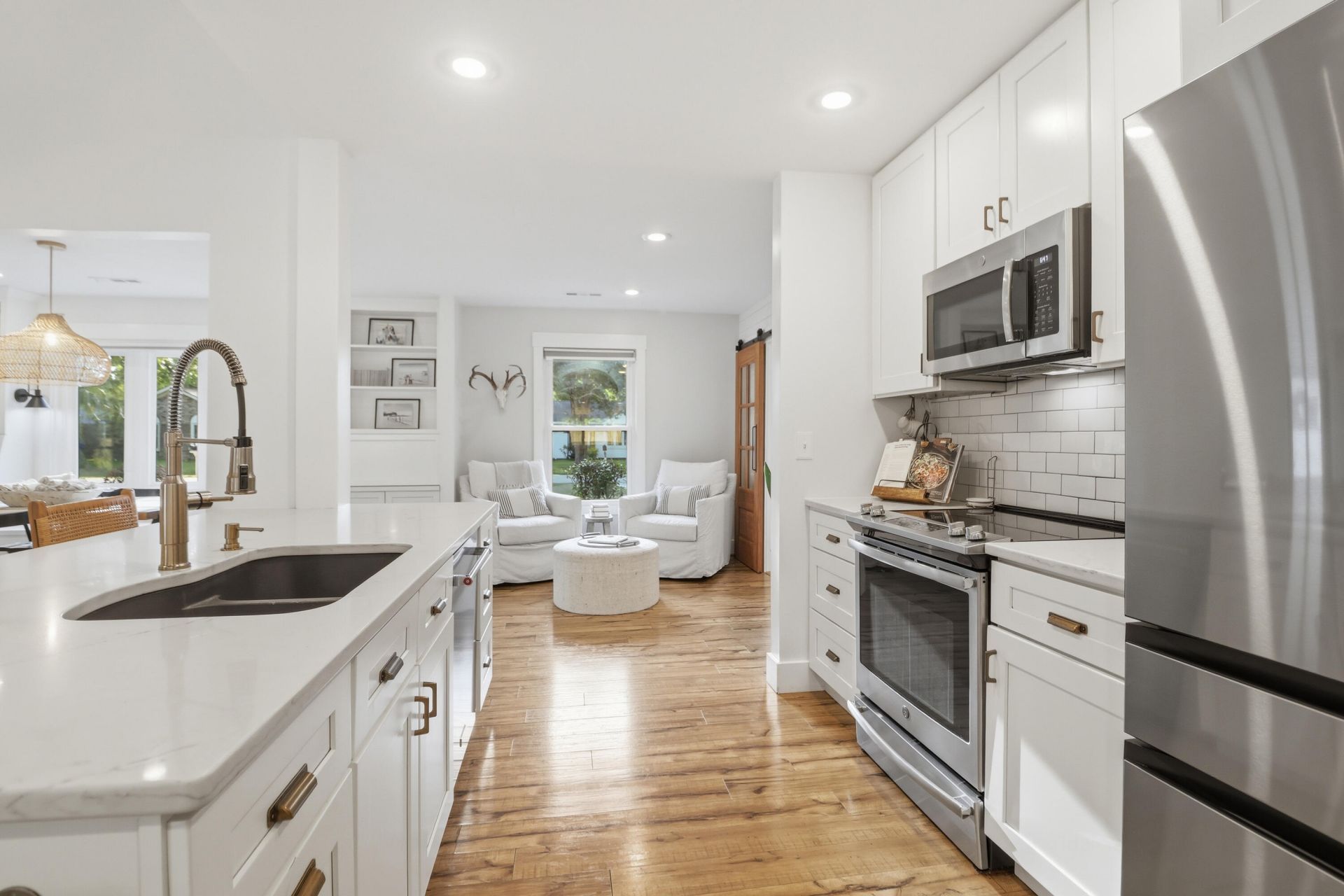 2113 Chancellory Lane Photo 15