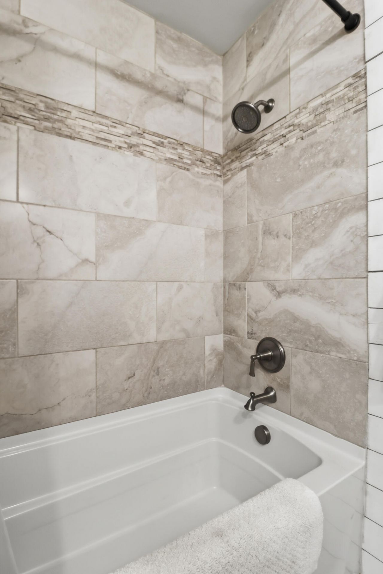 2113 Chancellory Lane Photo 32