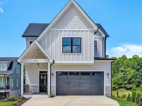 115 Retreat LN , Huddleston, VA 24104