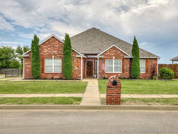 4818 NE Wisconsin Avenue , Bartlesville, OK 74006
