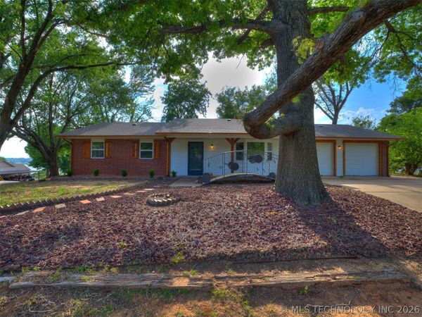 930 S Sinnett Road , Cleveland, OK 74020