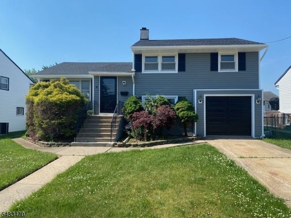 9 Bernath St, Carteret, NJ 07008