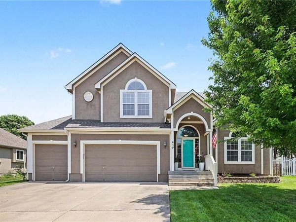 417 S Lakeshore Drive, Raymore, MO 64083