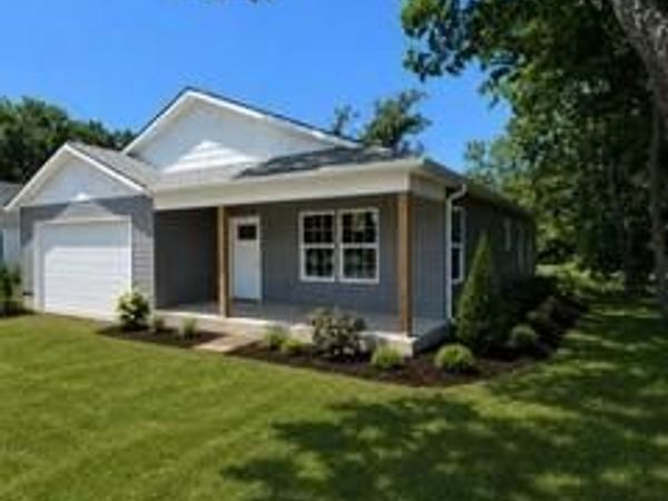 906 S Monroe Street, Lyndon, KS 66451