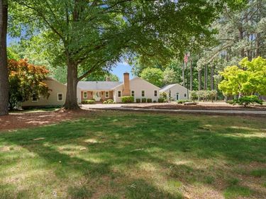79 Redwood Lane, WEEMS, VA 22576