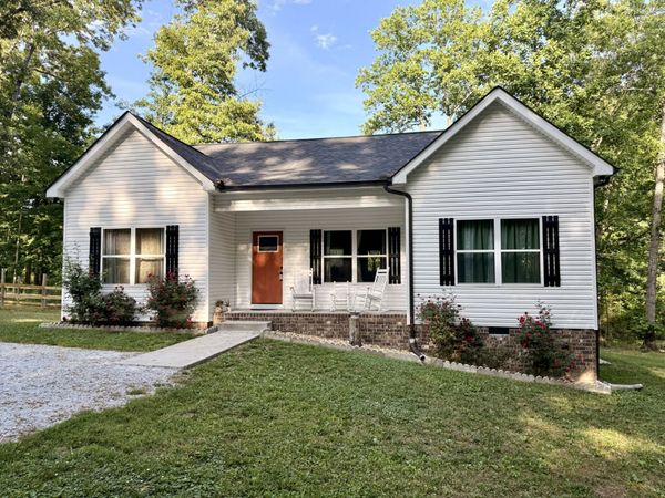 1021 Woodmont Dr , Dickson, TN 37055