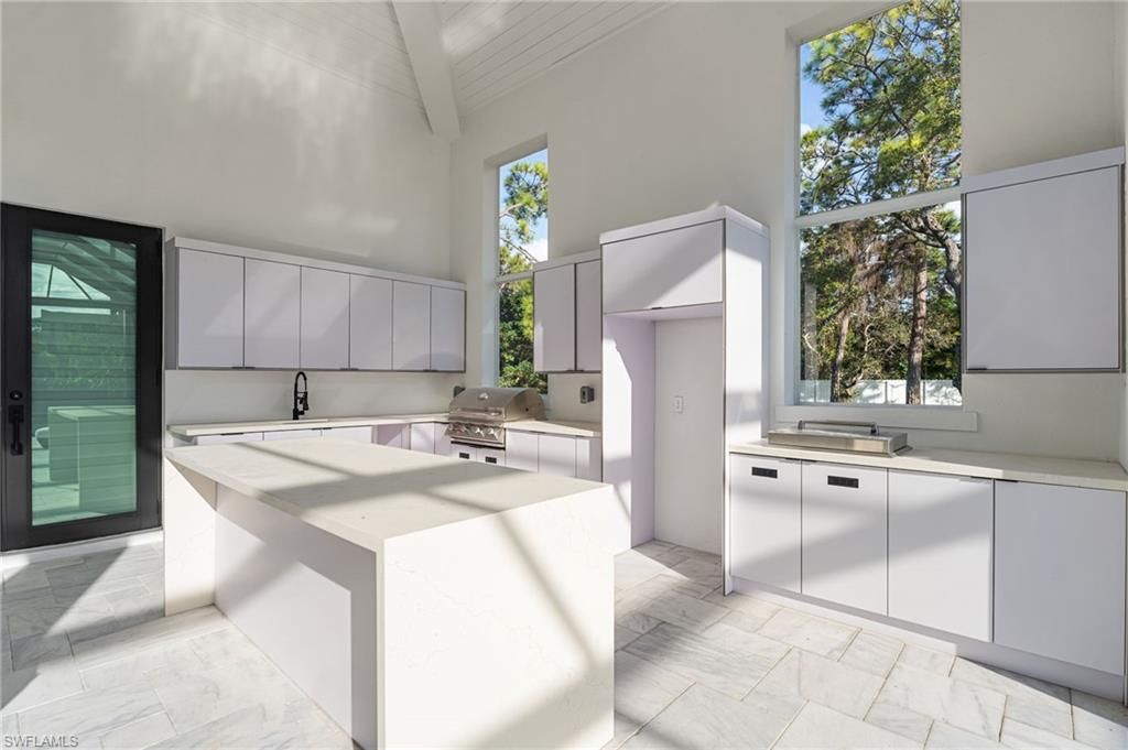 10 Caribbean Rd , Naples, FL 34108 Photo