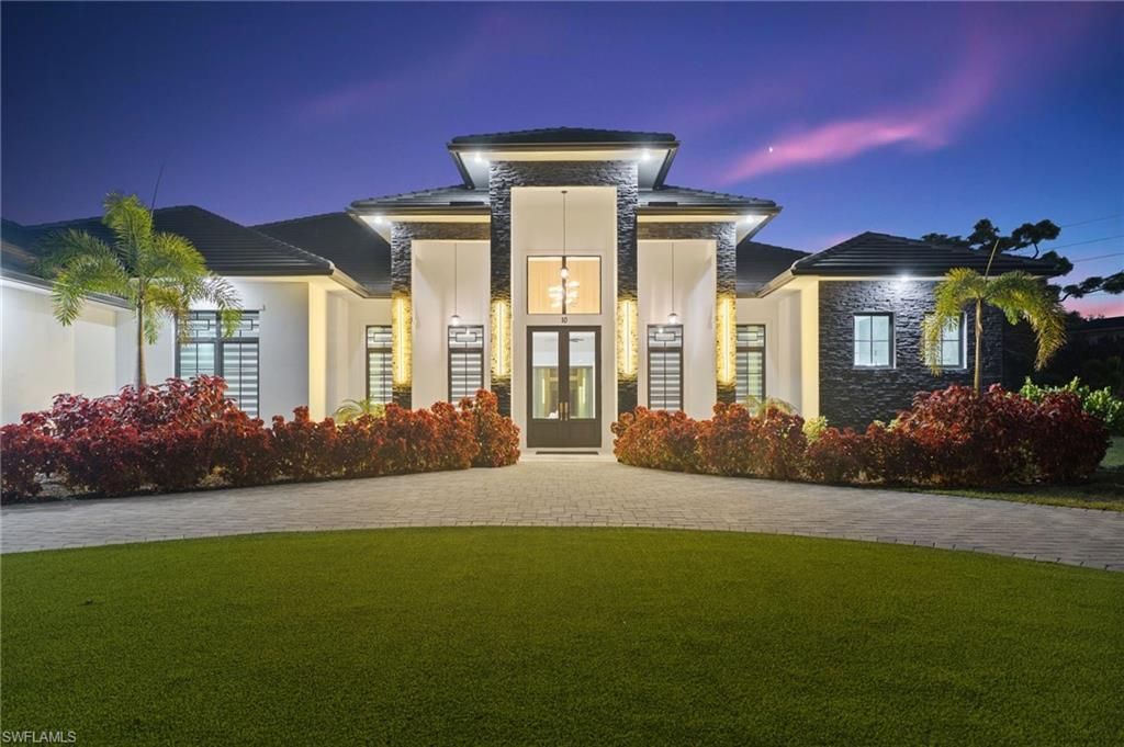 10 Caribbean Rd , Naples, FL 34108 Photo