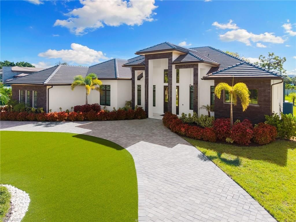 10 Caribbean Rd , Naples, FL 34108 Photo