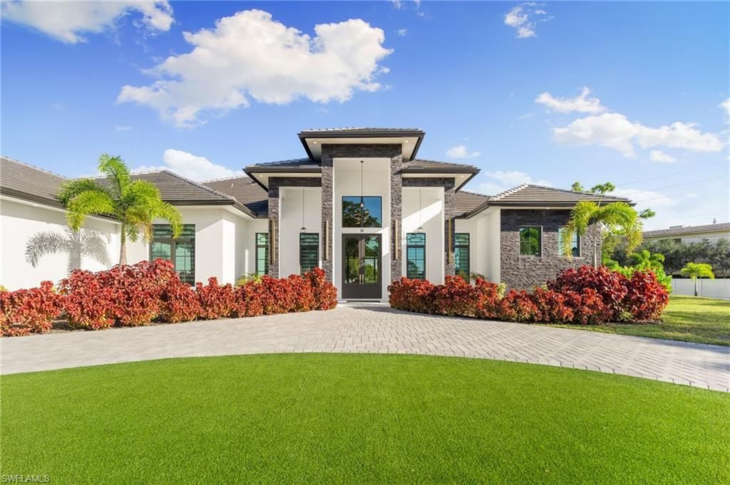 10 Caribbean Rd , Naples, FL 34108 Photo