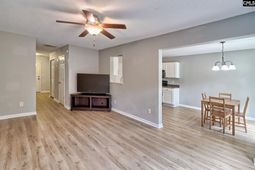 196 Cottage Lake Way photo 4