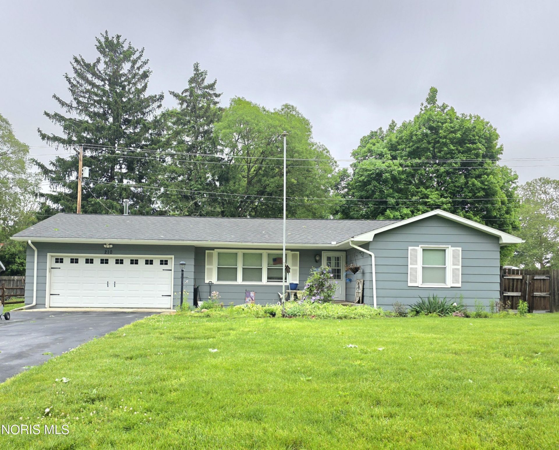 210 Park Lane, Bradner, OH 43406 Main Photo