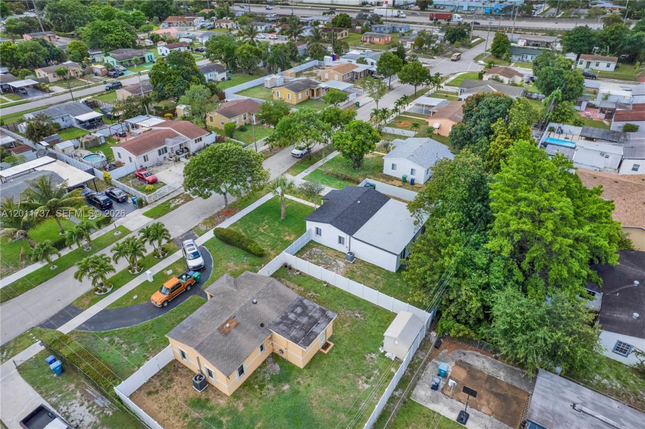 16431 NW 18 Ave, Miami Gardens, FL 33054 Photo