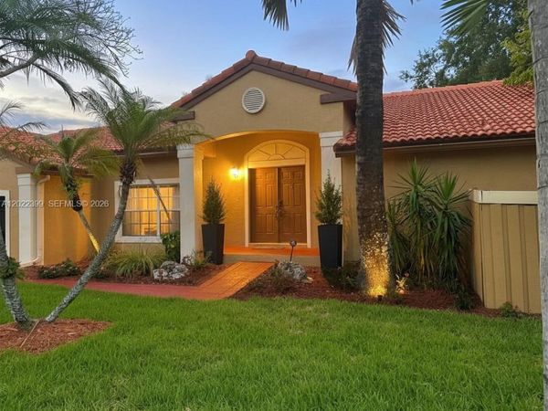 13313 NW 11th Dr, Sunrise, FL 33323