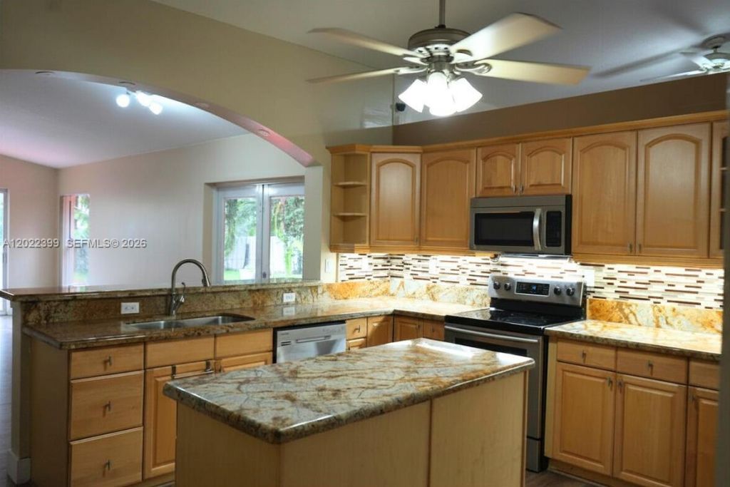 13313 NW 11th Dr, Sunrise, FL 33323 Photo