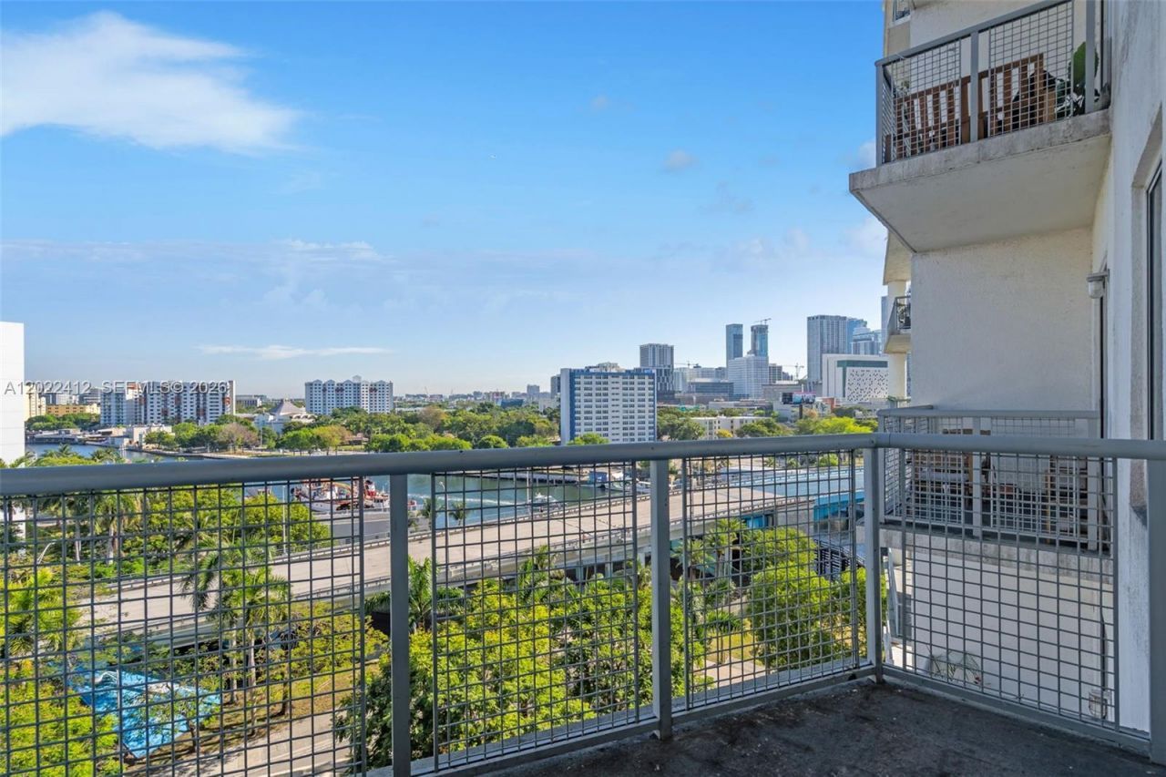 10 SW South River Dr , Unit 907, Miami, FL 33130 Photo